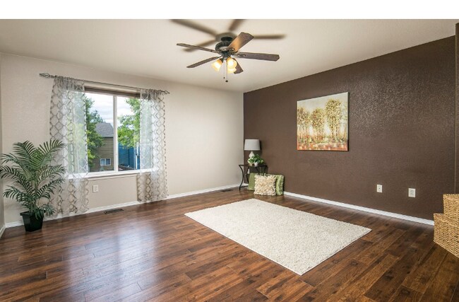 Building Photo - 1775 Twin Lakes Cir