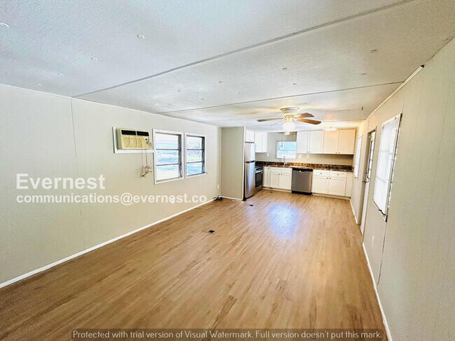 Foto del edificio - 820 Paradise Blvd