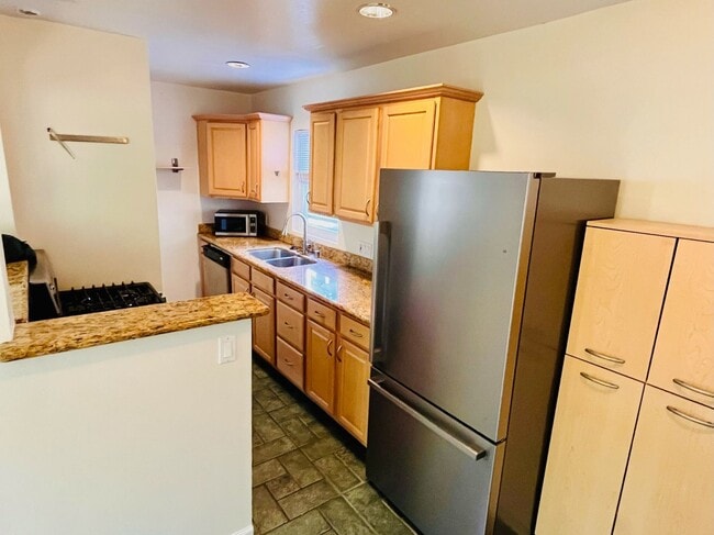Building Photo - Charming Cottage in North Park!