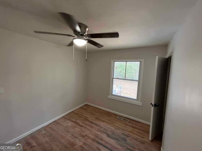 Building Photo - 1734 Cahoon St SW