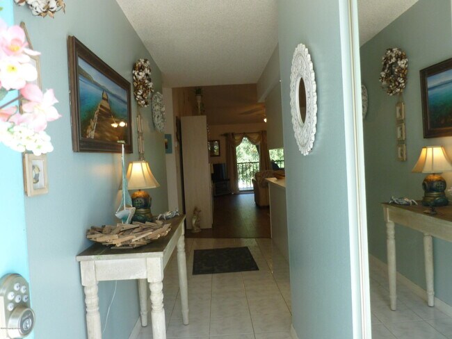 Building Photo - 6472 River Run Blvd
