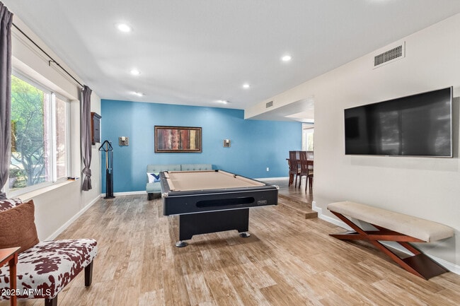 Building Photo - 2118 E Pebble Beach Dr