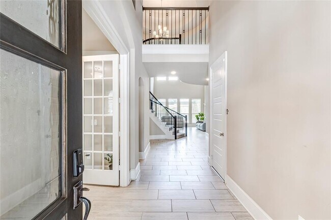 Building Photo - 405 Millard St