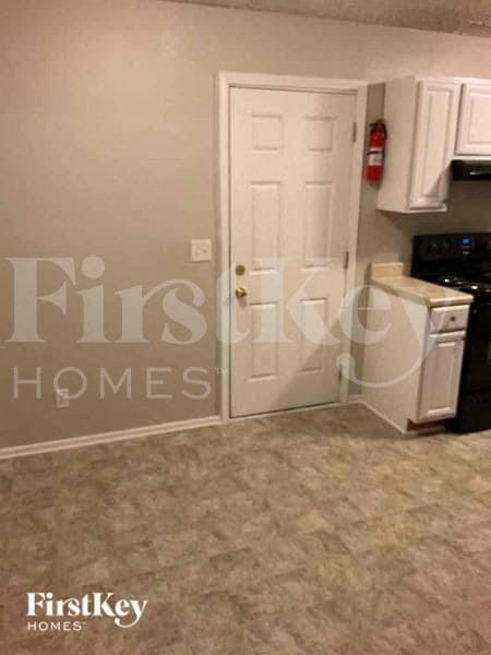 Building Photo - 1836 Evans Dr SW