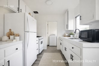 Building Photo - 1258 Virgil Ave