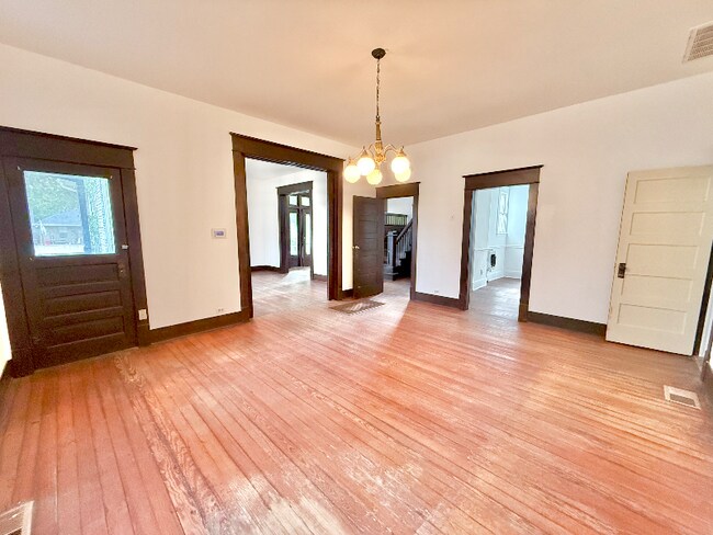 Foto del edificio - 517 W Hull St