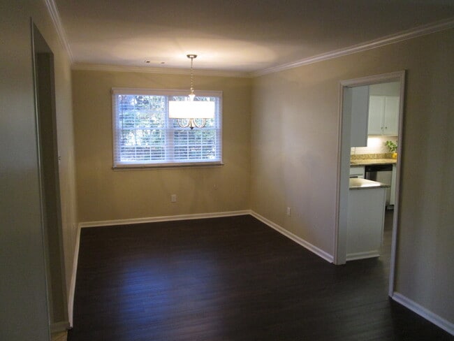 Building Photo - 2200 Andover Ct