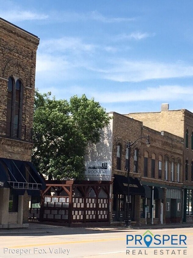 Primary Photo - 605 S Main St