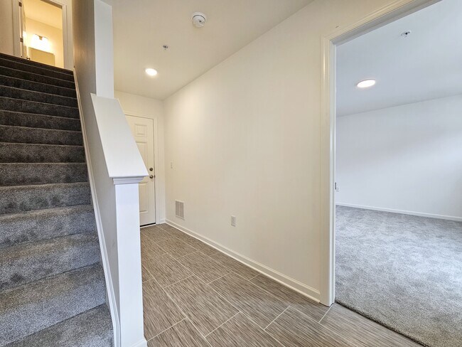 Foto del edificio - 2457 Spring Water Cir