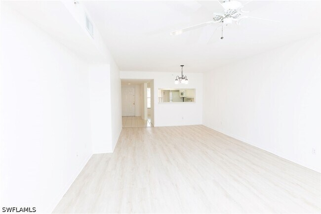 Foto del edificio - 2456 Millcreek Ln