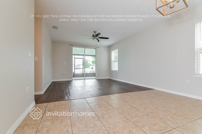 Foto del edificio - 5630 Silver Thistle Ln