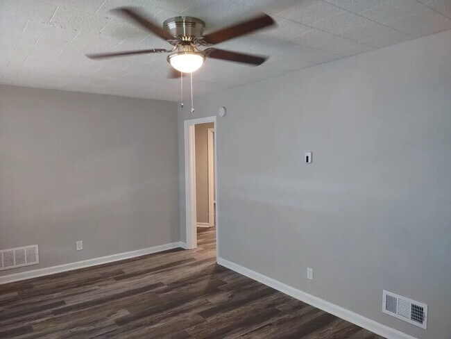 Foto del edificio - 3465 Matilda Ln