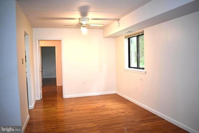 Building Photo - 125 Clubhouse Dr SW