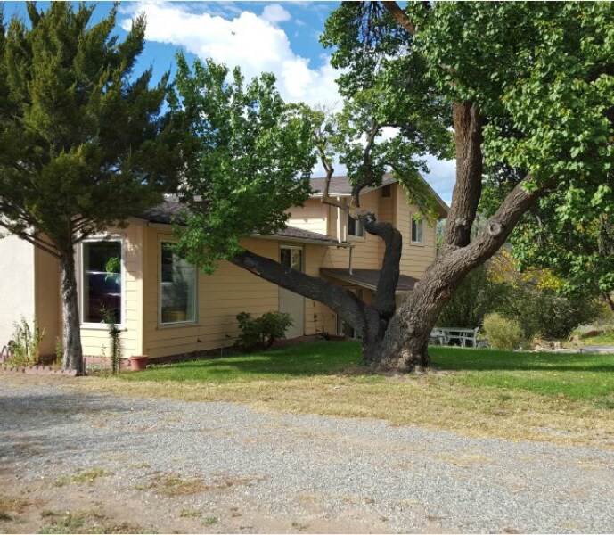 Primary Photo - 21155 Apple Rd