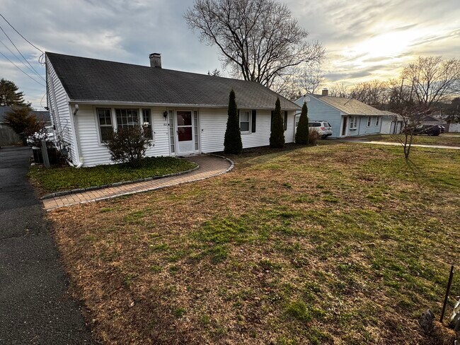 Building Photo - 165 Bear Paw Rd