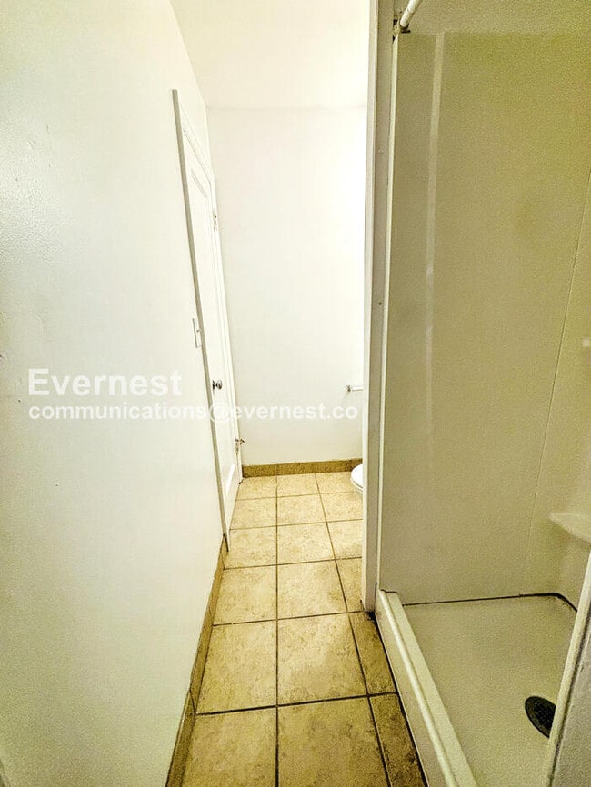 Building Photo - 135 Mathews St