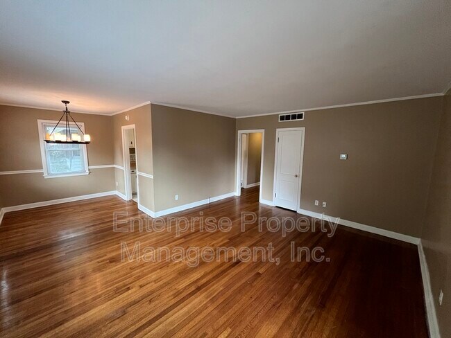 Building Photo - 3938 Brennan Dr