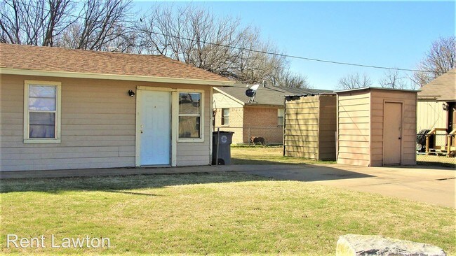 Foto del edificio - 6202 1/2 NW Elm Ave