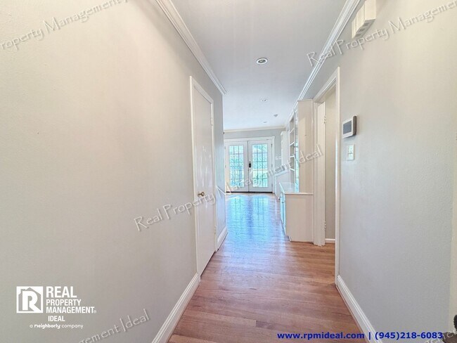 Building Photo - 11628 Sasanqua Ln