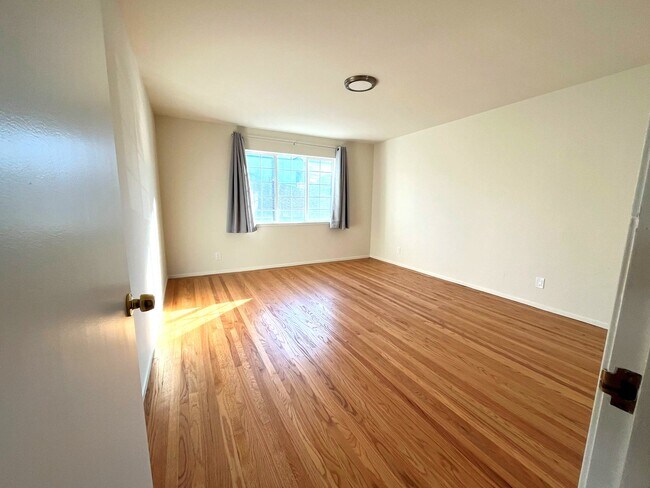 Foto del edificio - 393 2nd Ave