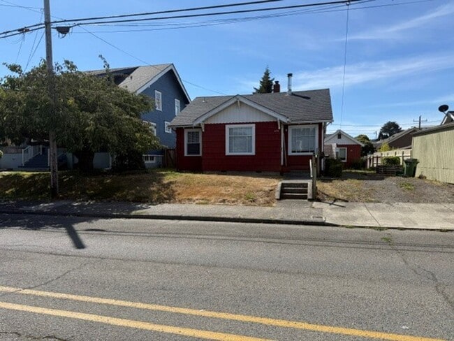 Building Photo - 675-685 Elrod Ave