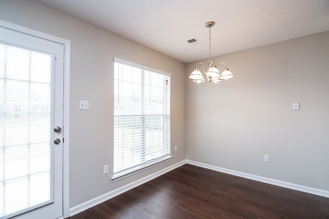 Foto del edificio - 748 Northwood West Cove