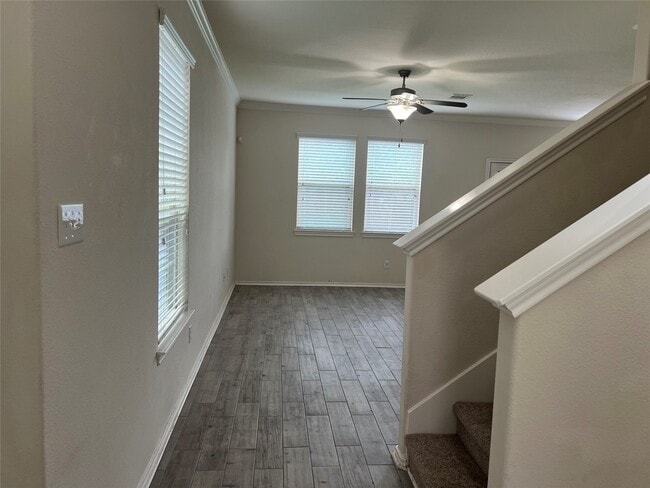 Foto del edificio - 6475 Calgary Woods Ln