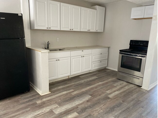 Building Photo - 1305 Melson Ave