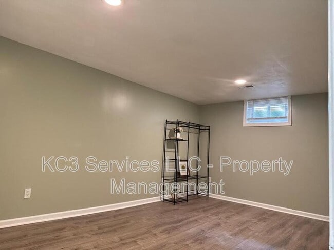 Foto del edificio - 10419 College Ave