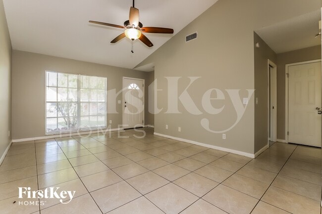 Foto del edificio - 9728 Fox Hollow Rd