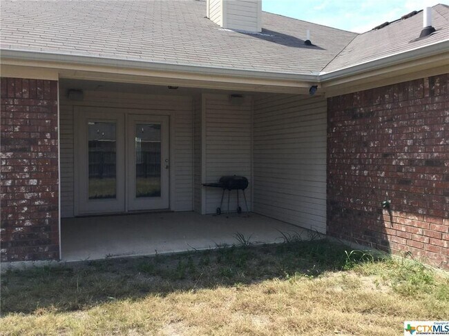 Back Patio - 3006 Jasmine Ln