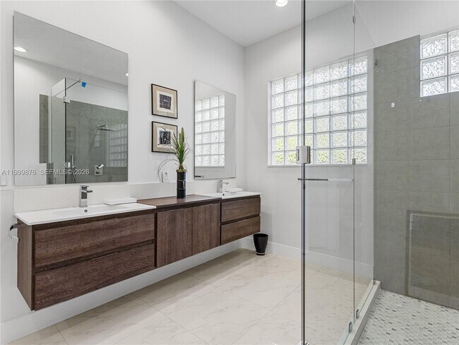 Foto del edificio - 11339 NW 71st St