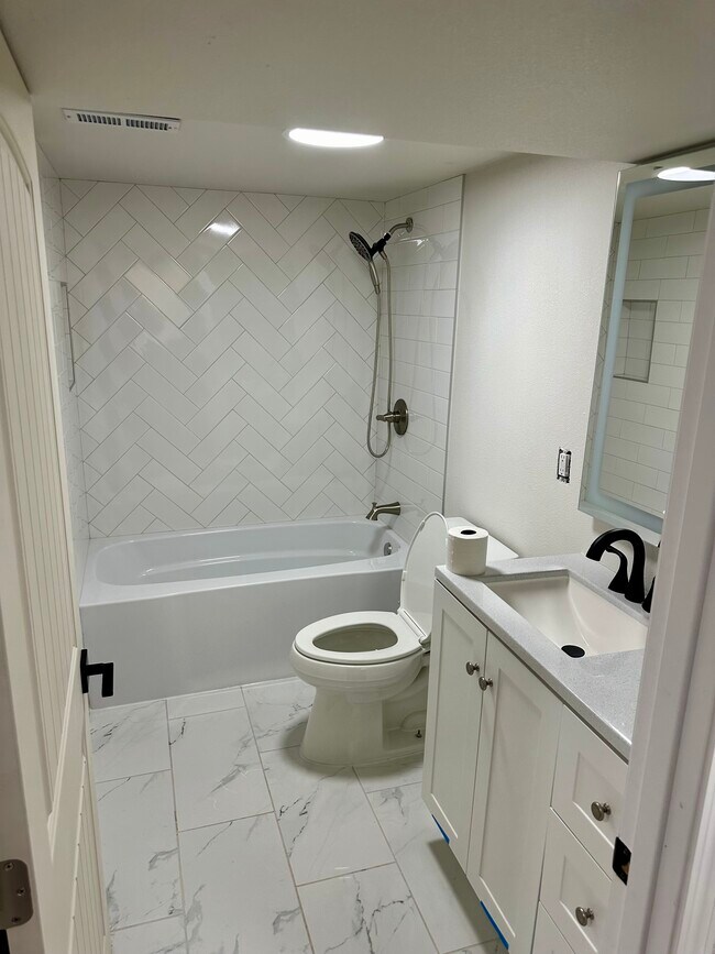 Foto del edificio - 305 2nd St NW