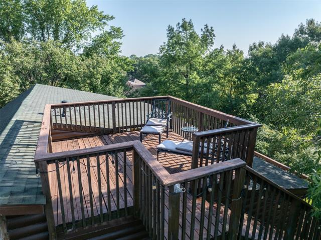 Foto del edificio - 322 Post Oak Dr