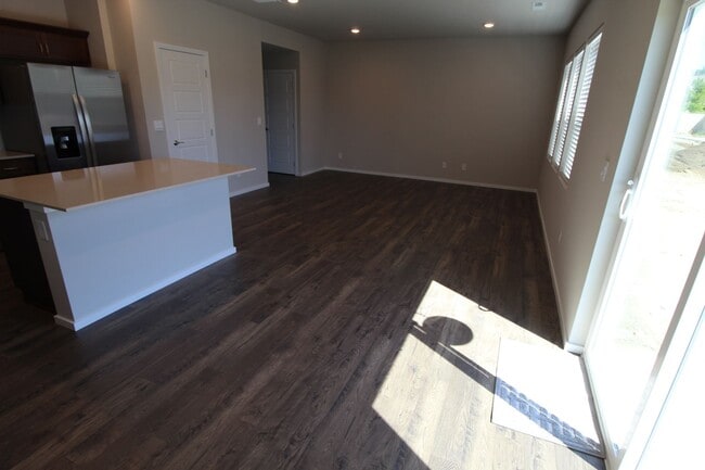Building Photo - 5505 W Youngstown Ln