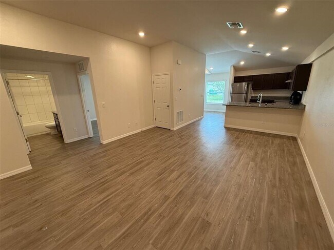 Building Photo - 26528 Oran Way