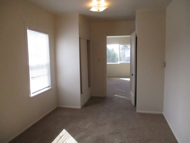 Foto del edificio - 3402 Columbia Heights Rd