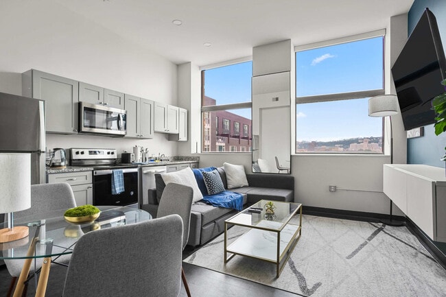 Building Photo - 800 Penn Ave