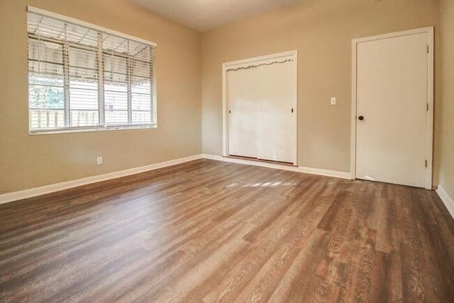 Photo - 1003 E 15th Ave House