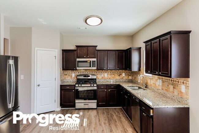 Building Photo - 422 Renown Ct