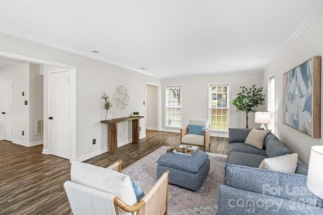 Foto del edificio - 6600 Porterfield Rd