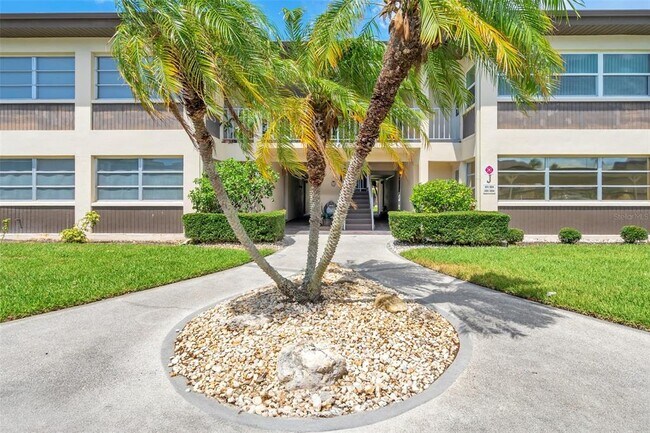 Foto del edificio - 4743 Jasper Dr