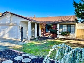 Building Photo - 3520 Pleasant Knl Dr