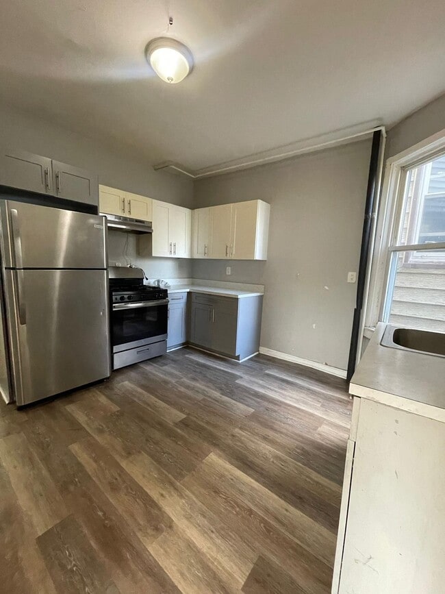 Building Photo - 41 Rutgers Ave