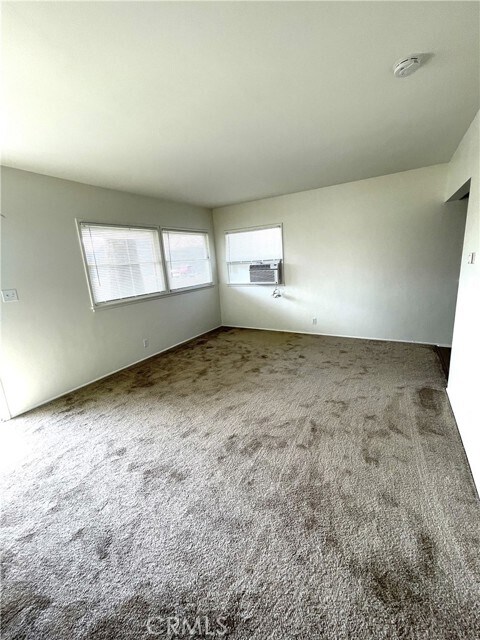 Building Photo - 540 N Howard Ave