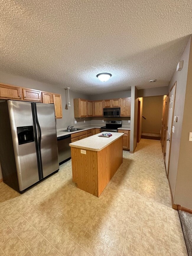 Building Photo - Beauting 2 Bed Town Home for Rent