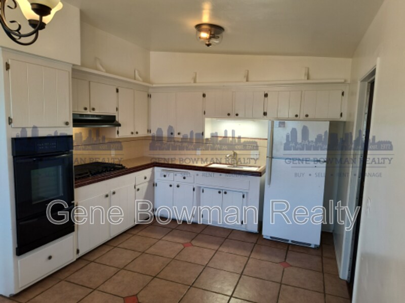 Primary Photo - 777 Cypress Ave