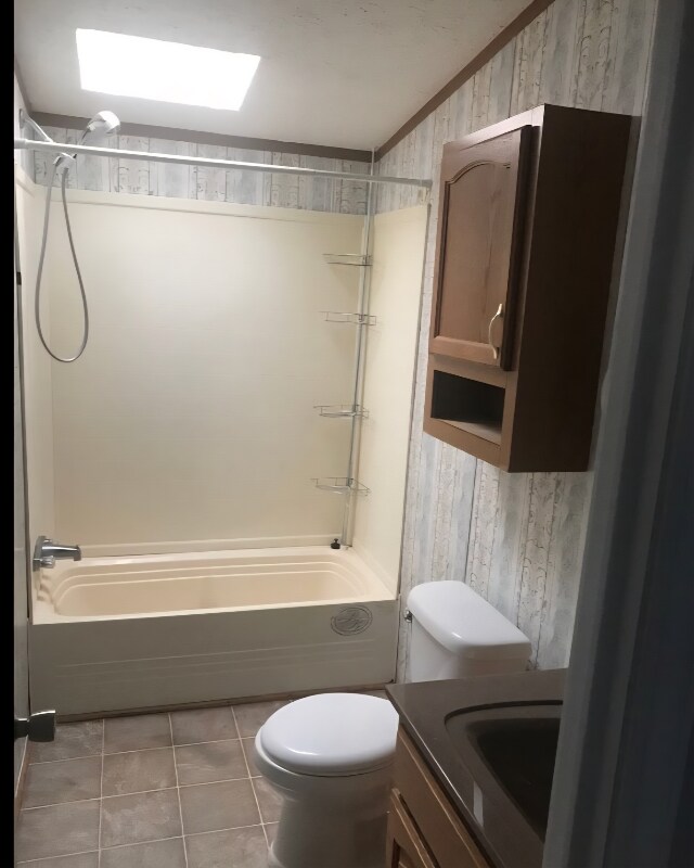 Foto del edificio - 185 Oaklawn Ct
