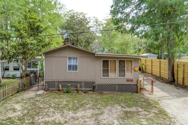 Building Photo - 5518 Ramada St