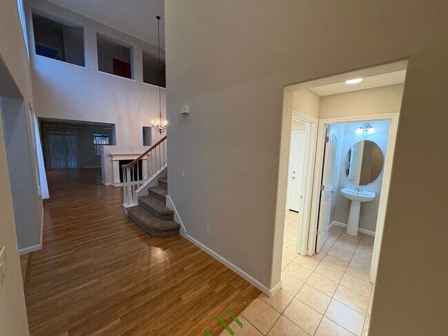 Foto del edificio - Gorgeous 5 Bedroom, 3.5 Bath Mountain House Home